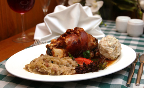Roast Pork Knuckle - Gebratene Schweinshax’n mit Sauerkraut und Semmelknoedel